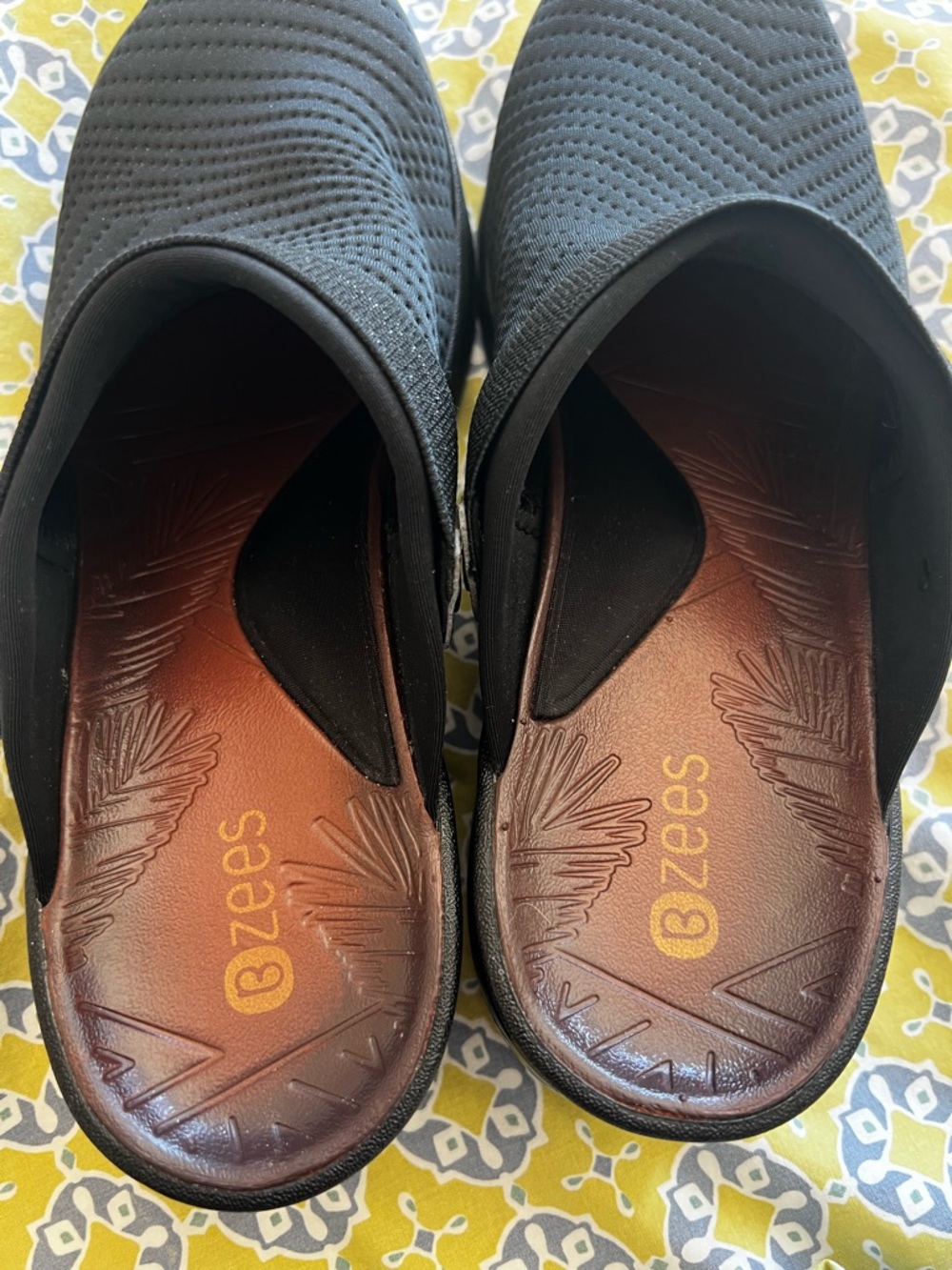 Bzees Black Slip-On Clog Mules Womens Size 9.5 - Picture 10 of 10